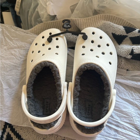 crocs™ classic lined clog and vans® white old skool - Picture 12 of 14